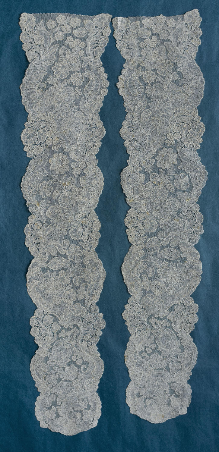 Pair of 18th Century Brussels Bobbin Lace Lappets