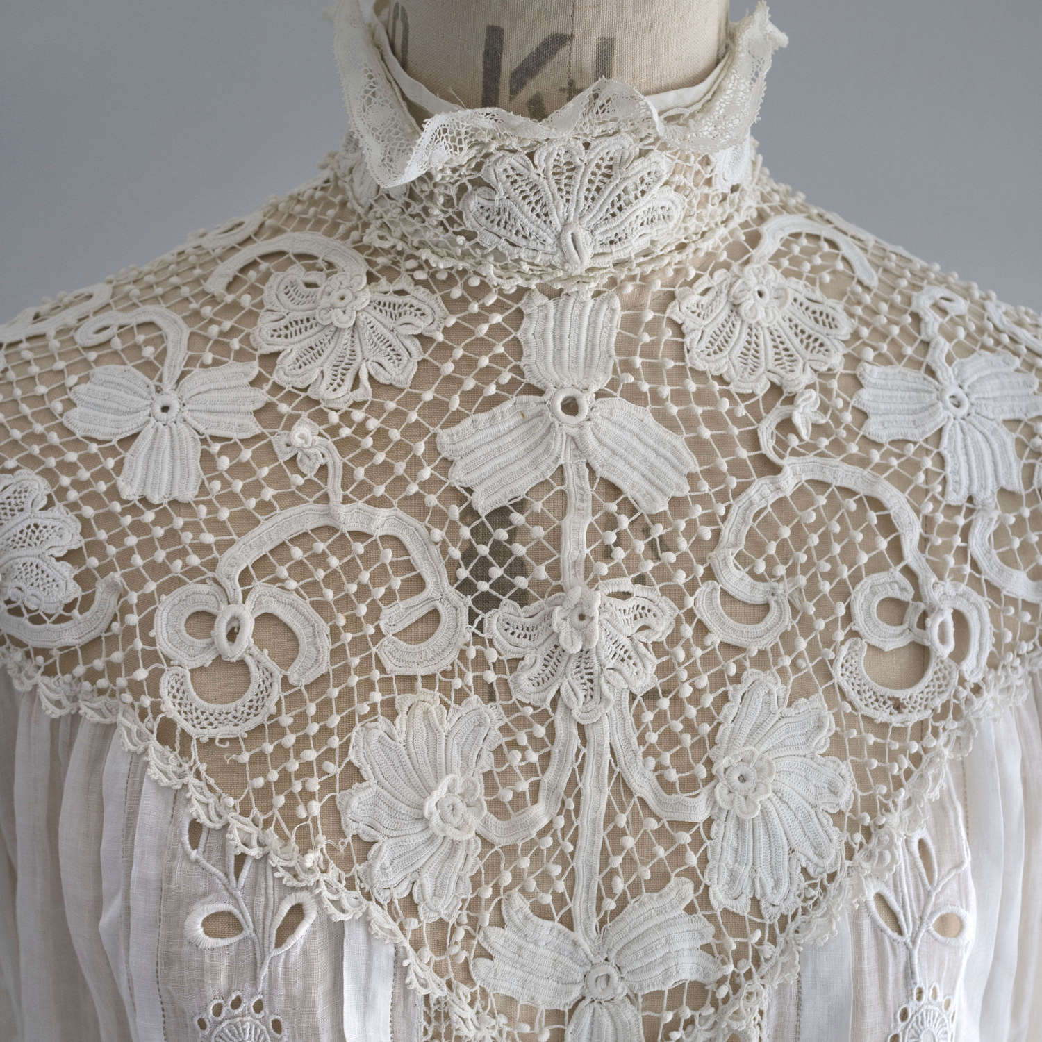 Irish Crochet Lace Embroidered Cotton Lawn Blouse circa 1905