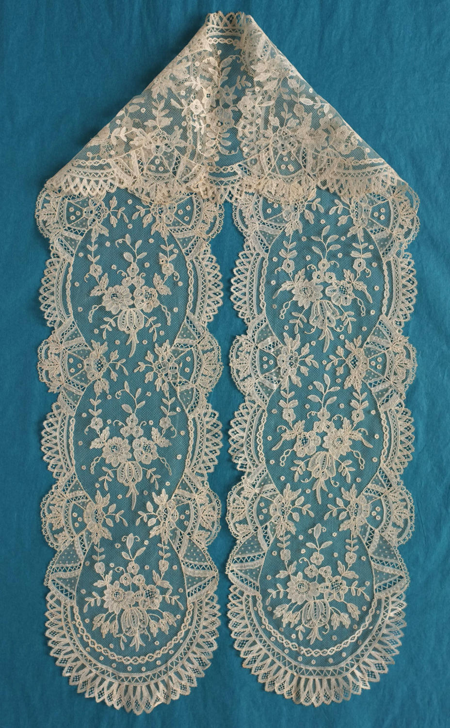 19th Century Brussels Applique Lace Lappet