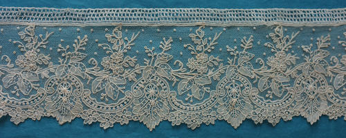 Brussels Point de Gaze Lace Leaf Garland Border