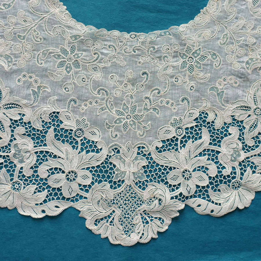 Antique Youghal Needle Lace Collar