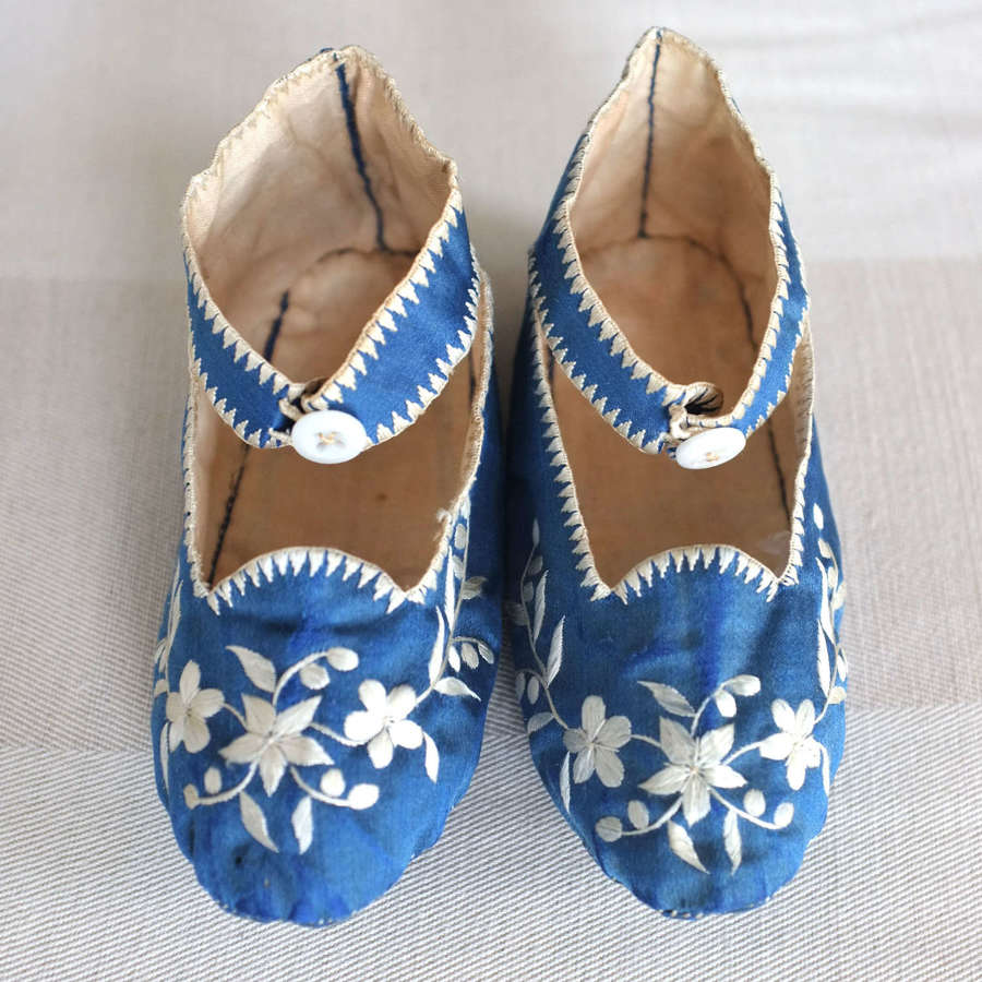 Antique Chinese Silk Embroidered  Baby Shoes