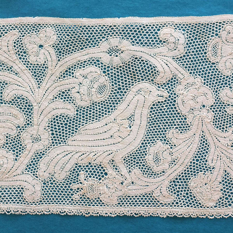 Antique Fragment Late 17th Century Milanese Bobbin Lace With Birds