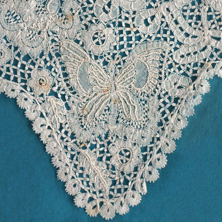 Antique Honiton Lace Collar with Provenance