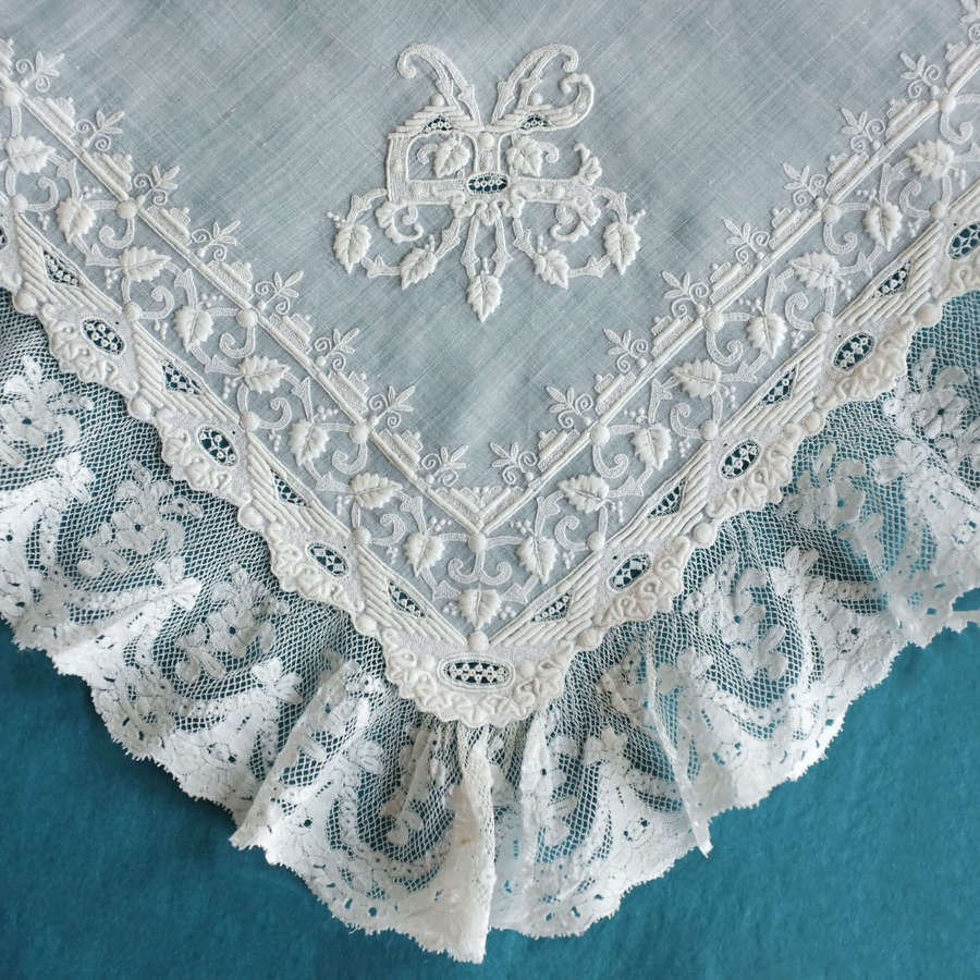 Antique Whitework Handkerchief with Valenciennes Bobbin Lace Border