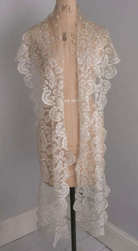 Antique Silk Blonde Lace Pelerine circa 1830