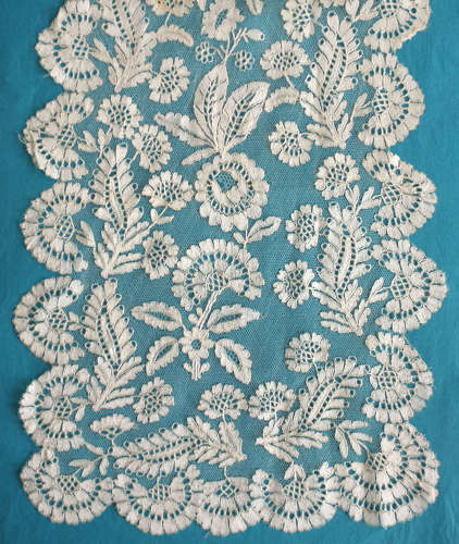 Antique Silk Blonde Lace Pelerine circa 1830
