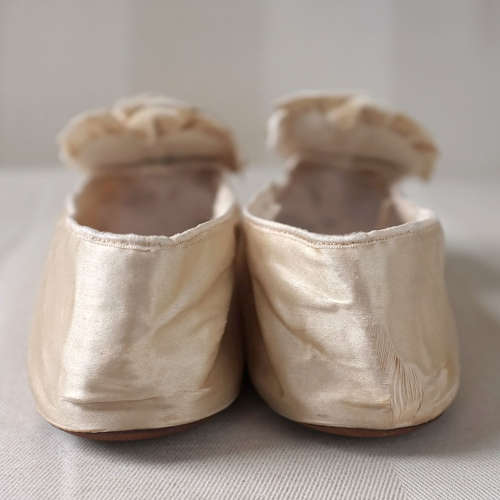 Antique Silk Satin Shoes with Rosette by Mayer, Paris circa 1850
