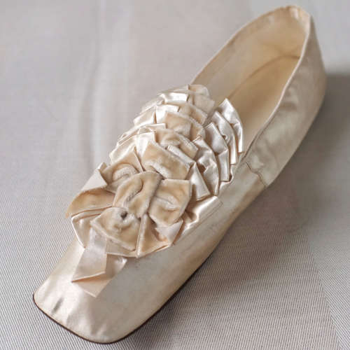 Antique Silk Satin Shoes with Rosette by Mayer, Paris circa 1850