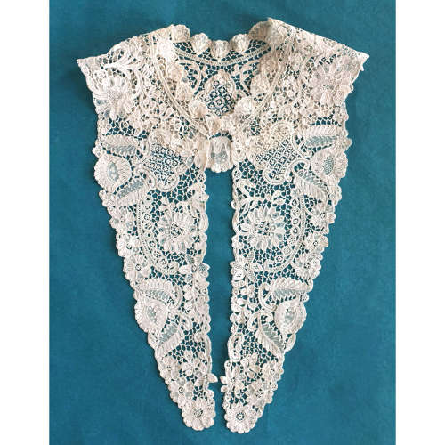 Antique Youghal Needle Lace Collar
