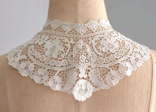 Antique Youghal Needle Lace Collar