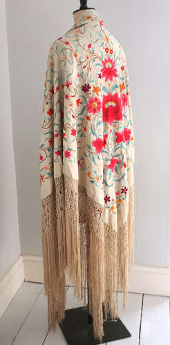 Antique 1920s Chinese Embroidered Silk Shawl