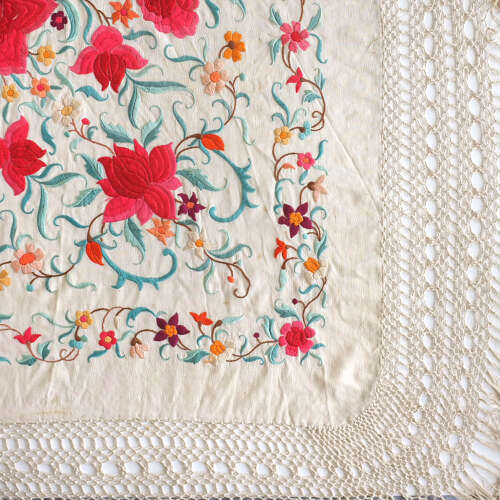 Antique 1920s Chinese Embroidered Silk Shawl