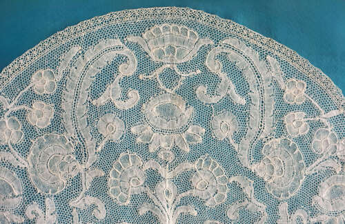 Antique 18th Century  Honiton Lace Cap Back