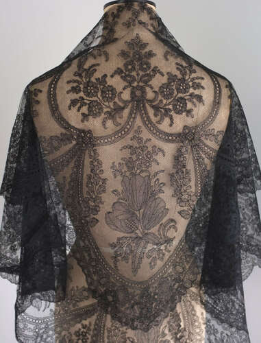 Antique Black Chantilly Lace Foldover Shawl With Tulips