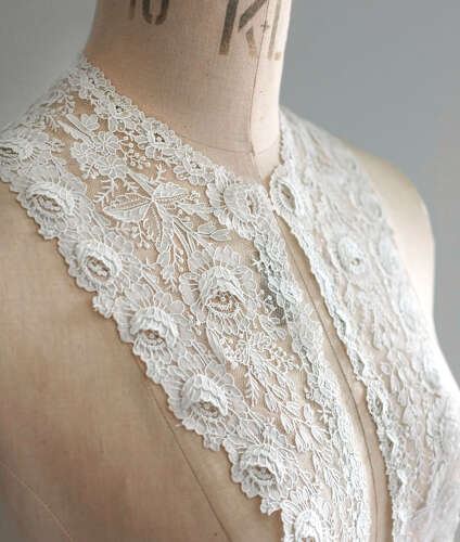 Brussels Point de Gaze Needlelace Collar and Cuffs
