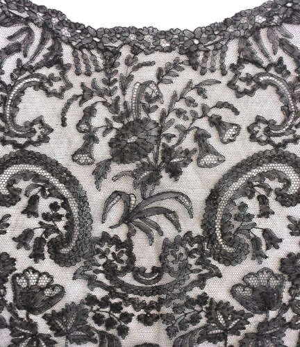 Antique Black Handmade Chantilly Lace Shawl Collar