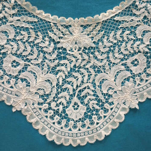 Antique Brussels Duchesse Lace Collar