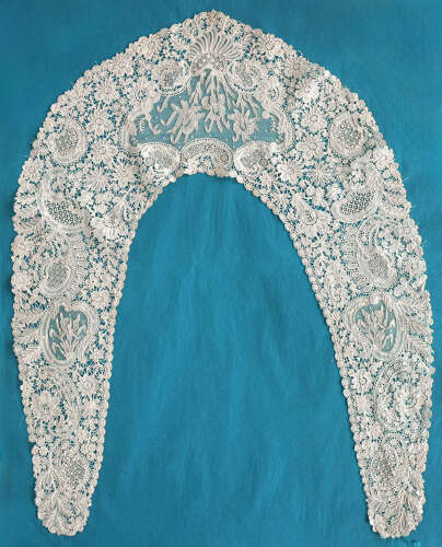 Antique Brussels Duchesse and Point de Gaze Lace Collar with Iris Flowers