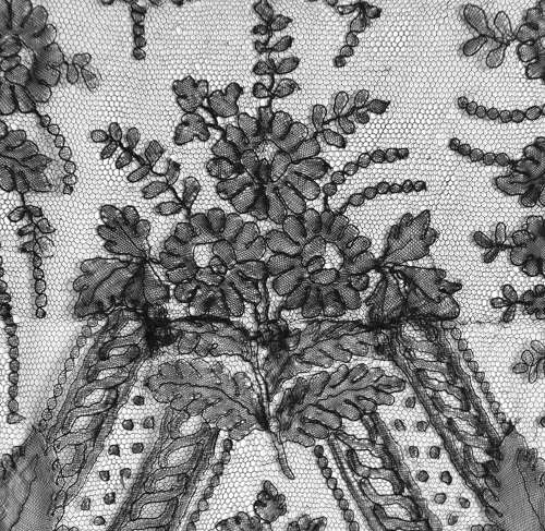 Antique 19th Century Black Chantilly Lace Flounce