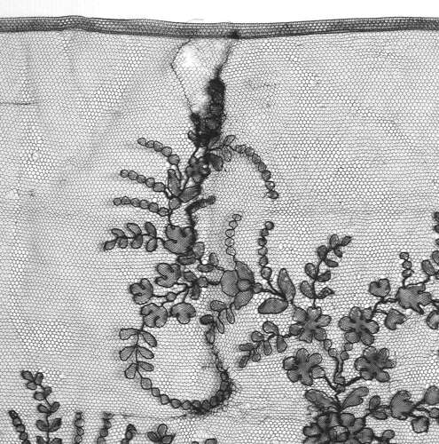 Antique 19th Century Black Chantilly Lace Flounce