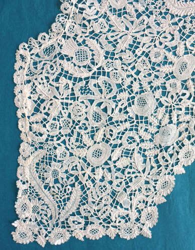 Antique Honiton Lace Collar