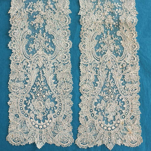 Antique Brussels Point de Gaze Lace Scarf / Tie