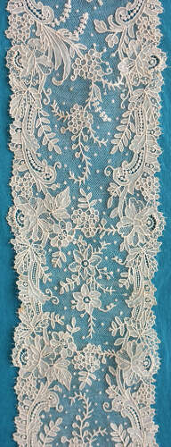 Antique Brussels Point de Gaze Lace Scarf / Tie