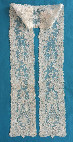 Antique Brussels Point de Gaze Lace Scarf / Tie
